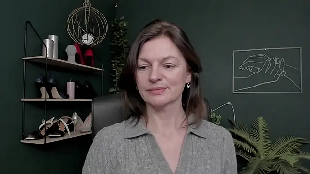 VivianWILD's cam snapshot