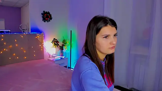 Laura_Leee's cam snapshot