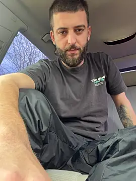 Pablo_Hornyguy95 live sex cam