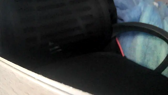 anonimus150600 live sex cam