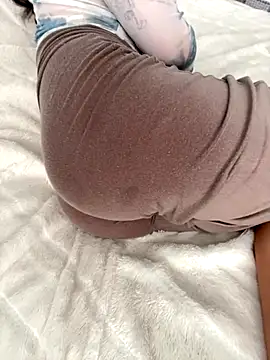 Lorrie_Luci's cam snapshot