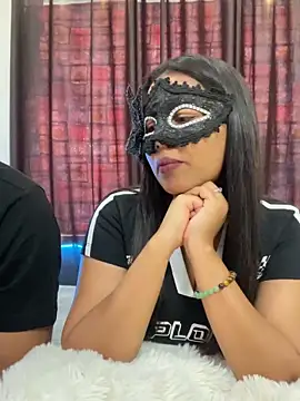 vickyandtania's cam snapshot