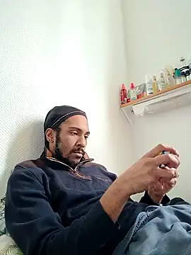 Mikaaa97 live sex cam