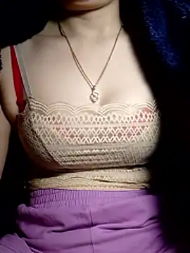 YiyinLy's cam snapshot