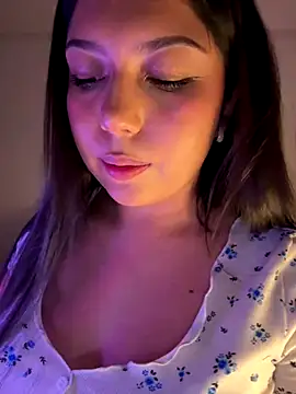 Maii_chan live sex cam