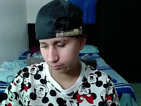 Im_Milan_Rs's cam snapshot