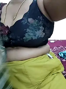 gaurika18's cam snapshot