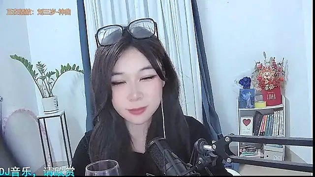 Amity-ox live sex cam