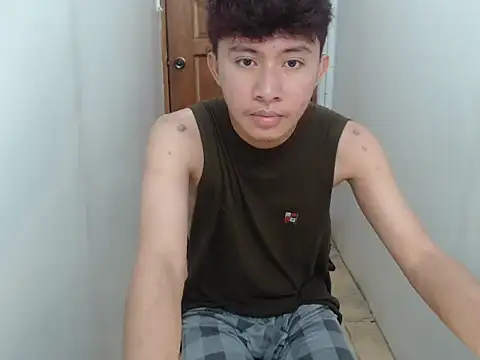 -asiantwink0000-'s cam snapshot