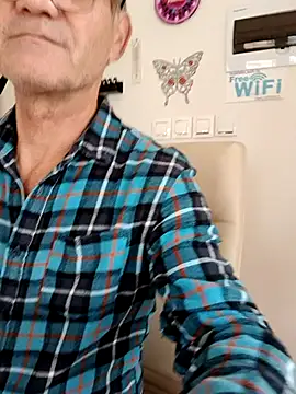 Room_for_you's cam snapshot