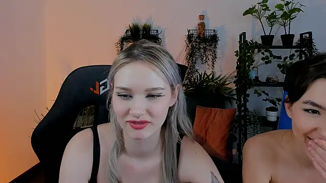 IndigoFae live sex cam