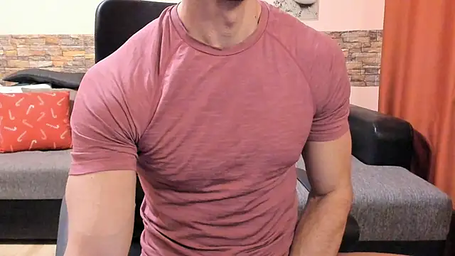 HotHunkTrainer live sex cam