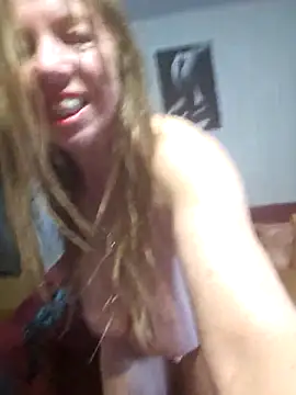 Supertitten95DD live sex cam