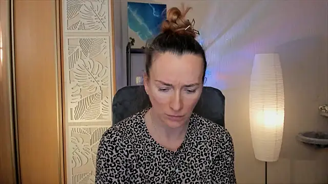 RebeccaMartinez live sex cam