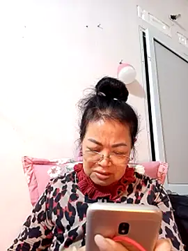 Hotestlove live sex cam