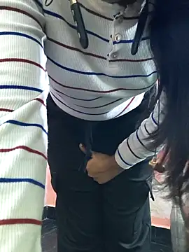 Ananya_34's cam snapshot