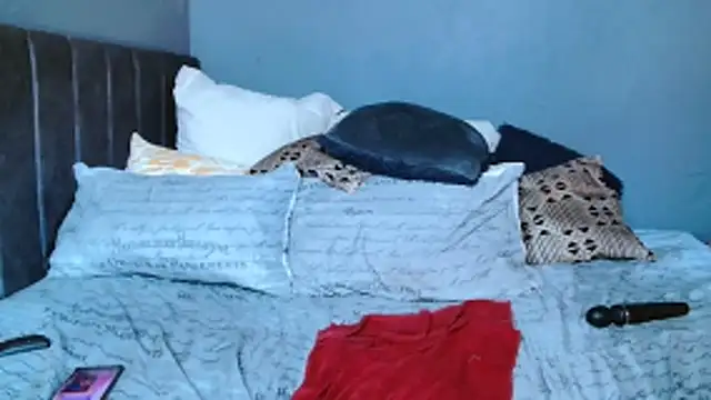 BustyBela42 live sex cam