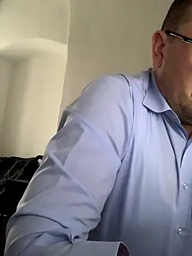 Mike8523 live sex cam