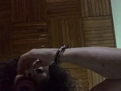 Nooneisthis live sex cam