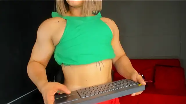 AliceFit_212's cam snapshot