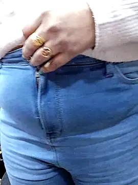 QueenHaryanaa live sex cam