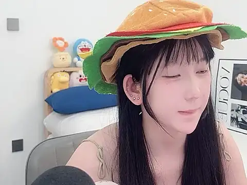 lnua-lnua's cam snapshot