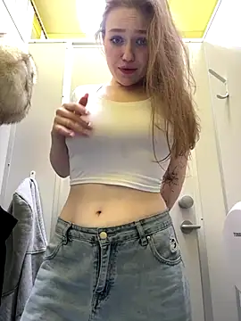 RussianWoman's cam snapshot