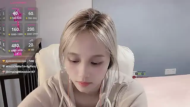 xunian71O live sex cam