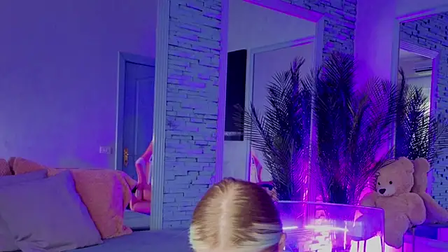 Reina_Cummings's cam snapshot