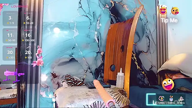 khiara_moretti live sex cam