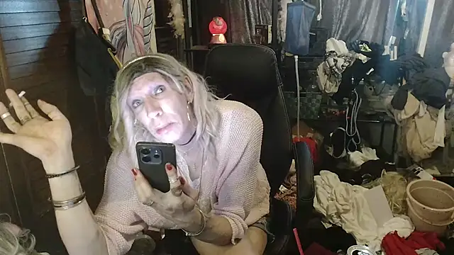 Ombeline1 live sex cam