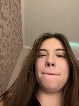 Vikki_toriya live sex cam