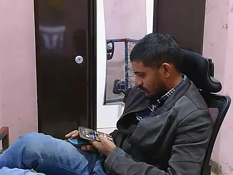 HotXKrish's cam snapshot