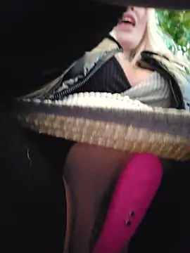 MILFBARBY live sex cam