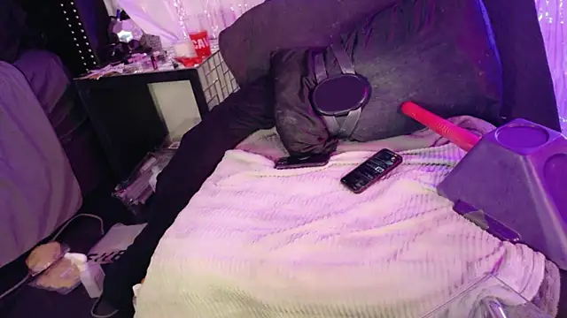 Midnightrose11 live sex cam