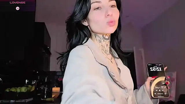 -_Alice live sex cam