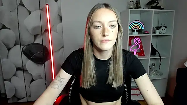 EvelynBlond live sex cam