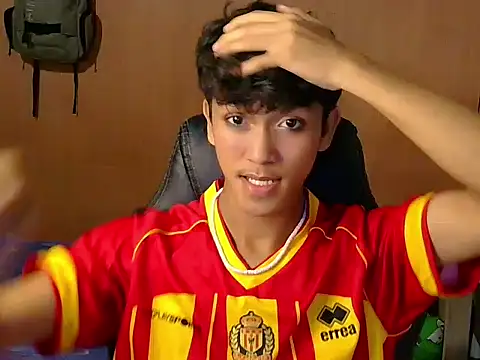 hugekenbigcock live sex cam