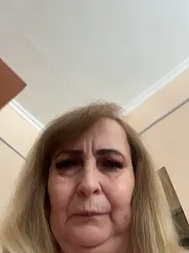 Irina2909@xh live sex cam