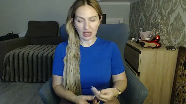 Mallinia live sex cam