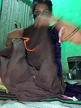 Hoty_girl_143's cam snapshot