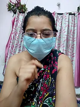 thanusi_2's cam snapshot