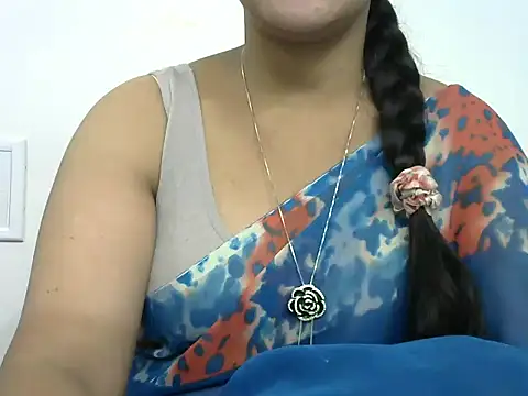 reshmika_reddy's cam snapshot