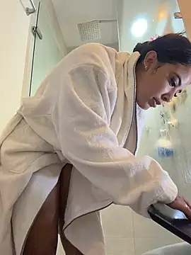 Nattasha_Brown live sex cam