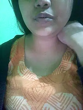 Tina_250 live sex cam