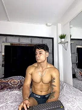 MR_MUSCLE live sex cam