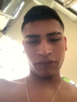 Emiliano_Reyes live sex cam