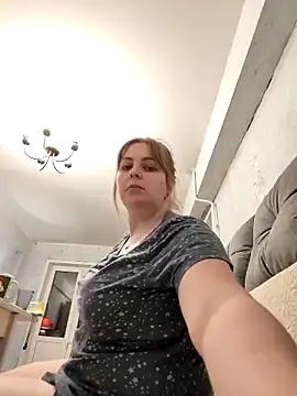 Cute_flower_fun's cam snapshot