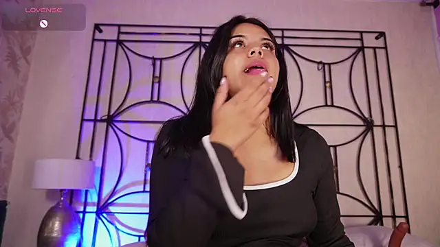 Sophia_wilsonn_'s cam snapshot