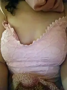 Almas-arabic's cam snapshot